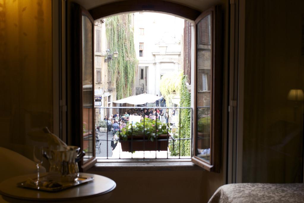 Navona Rom